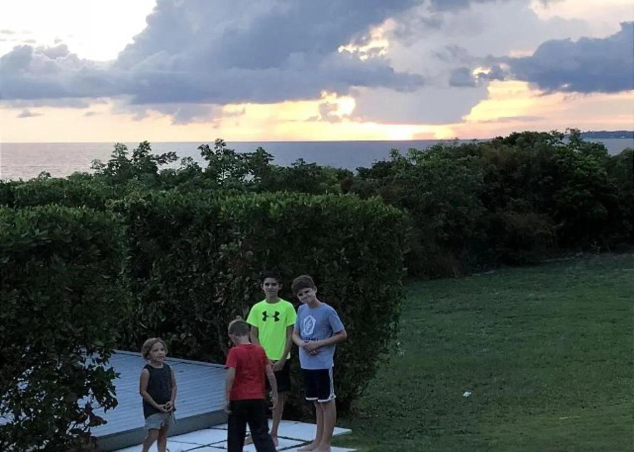 Buttonwood Reserve By Eleuthera Vacation Rentals James Cistern Villa